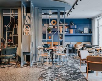 Mercure Brest Centre Port - Brest - Lobby