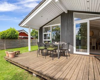 Lovely Home In Slagelse With Kitchen - Slagelse - Patio