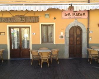 Hotel La Rosa - Campo nell'Elba - Patio
