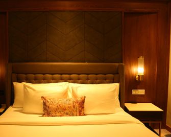 Dreamz Inn & Suites - Zerakpur - Slaapkamer