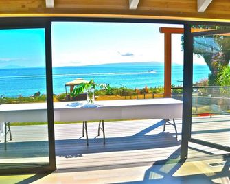 Fifa for Families Cottage On Private Beach, 50' Waterfront On South Beach! - Point Roberts - Balcony