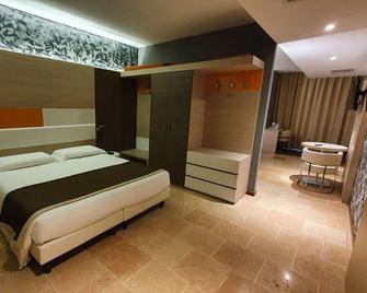 Hotel Metro - Milan - Bedroom