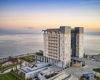 Ricosta Hotel - Rize - Edificio