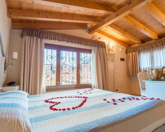 فندق ميركوريو - البندقية - غرفة نوم