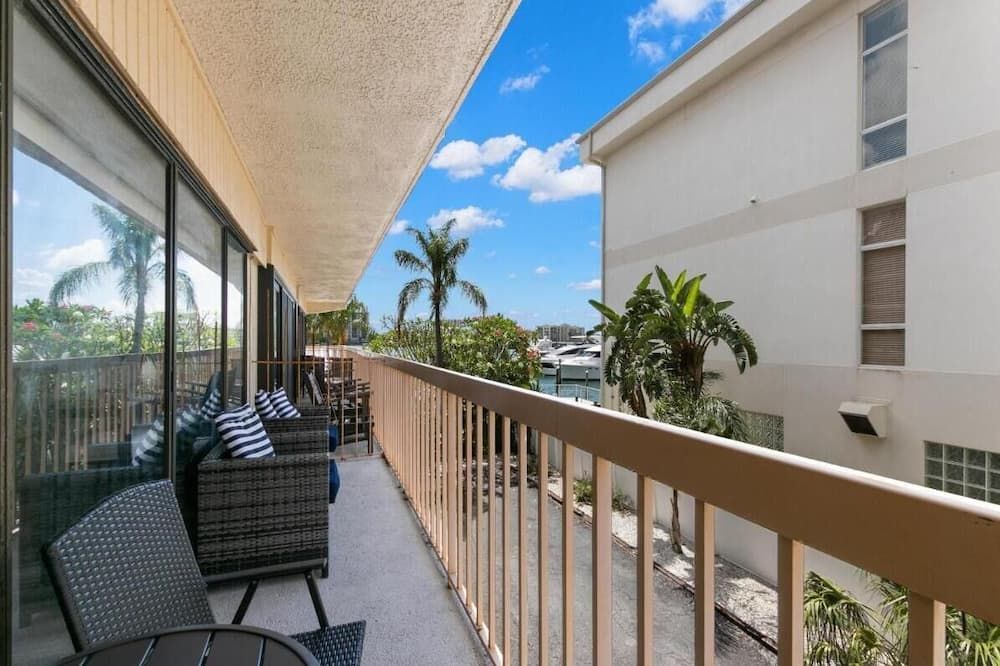4min walk to the beach in your home away from home - Clearwater Beach - Balkon