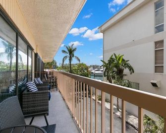 4min walk to the beach in your home away from home - Clearwater Beach - Balcón