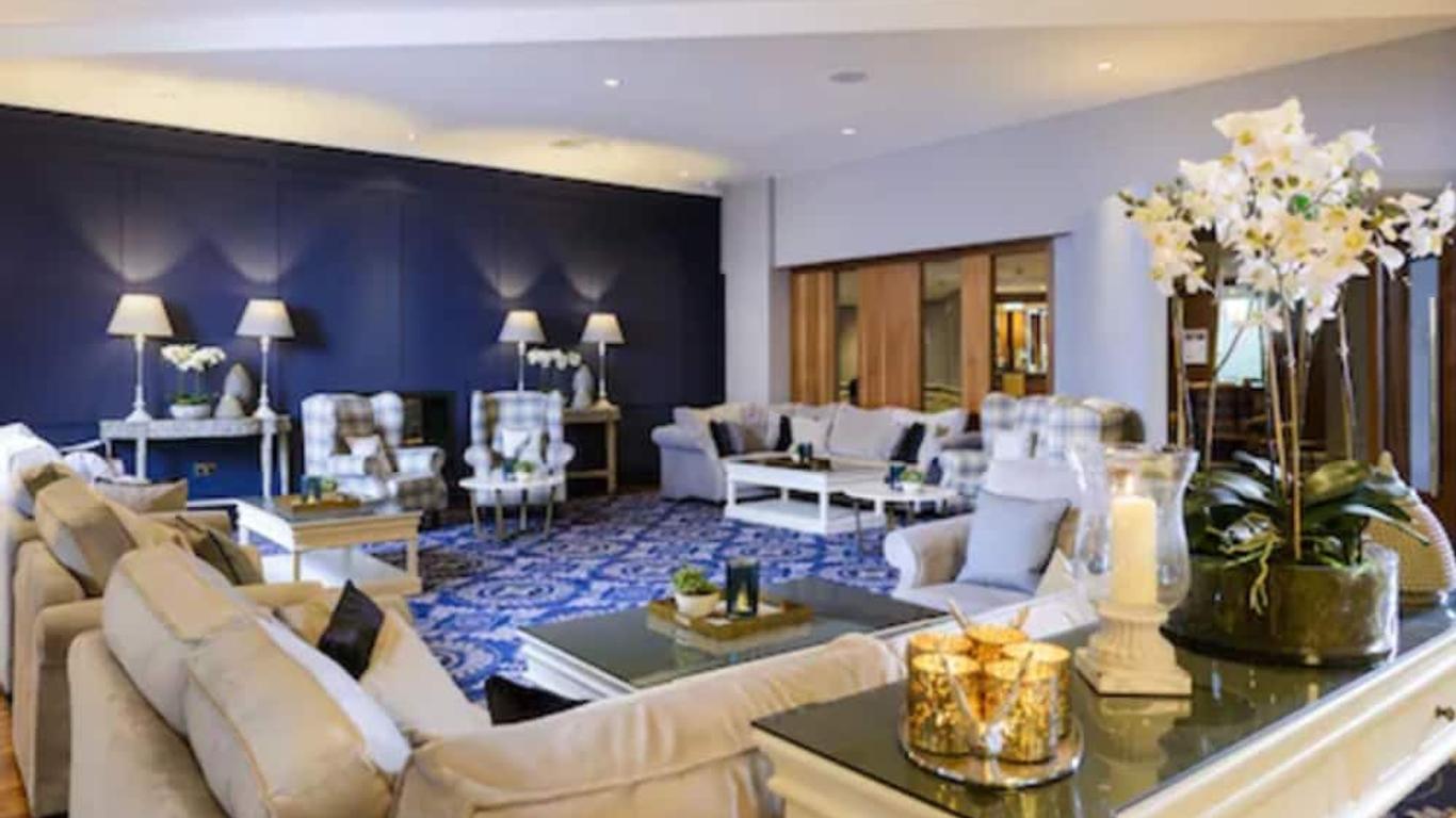 شيرووتر هوتل آند سبا