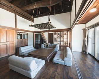 Glamping Villa Sameya Awaji - Sumoto - Living room