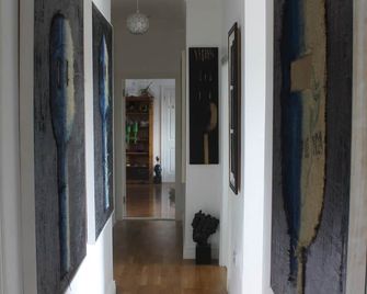 Malin Head Solastobann Arthouse Room 1 En-Suite - Malin - Flur