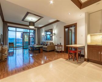 Wyndham Kunming Resort - Kunming - Living room