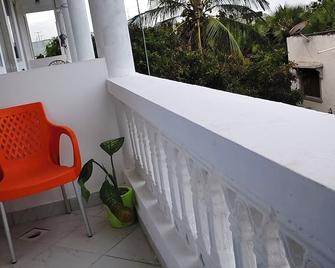 Cozy studio in enjoyable Mtwapa with WiFi - Mtwapa - Balcony
