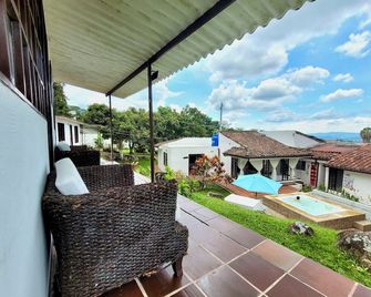 Hotel Casa Ágora Boutique Mesitas - El Colegio - Balcón