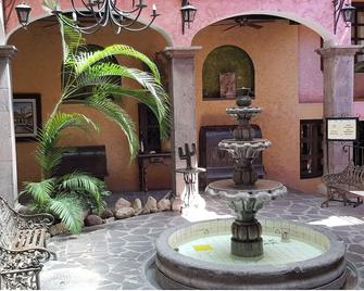 Hotel Boutique Posada de las Flores Loreto - Loreto - Pátio