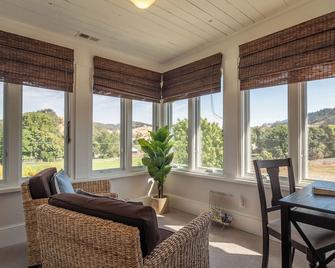 C.H. Bailey House - Roseburg