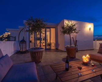 Mythos Luxury Suites - Athens
