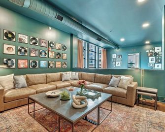 Studio B Suite 4BR by Maddox Hotel - Nashville - Salon