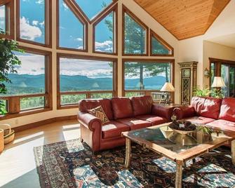 Amazing Mountain & Lake Views In Bolton Landing! - Bolton Landing - Sala de estar