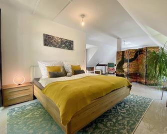 Ferienhaus Ferienwohnung Potsdam Diegalerie Am Schlosspark Marquardt - Potsdam - Bedroom
