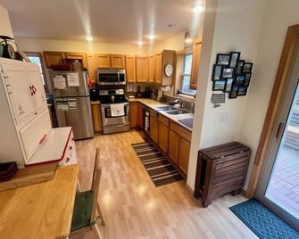 Lovely Mountain Getaway w/Epic Views in Nederland! - Nederland - Cocina