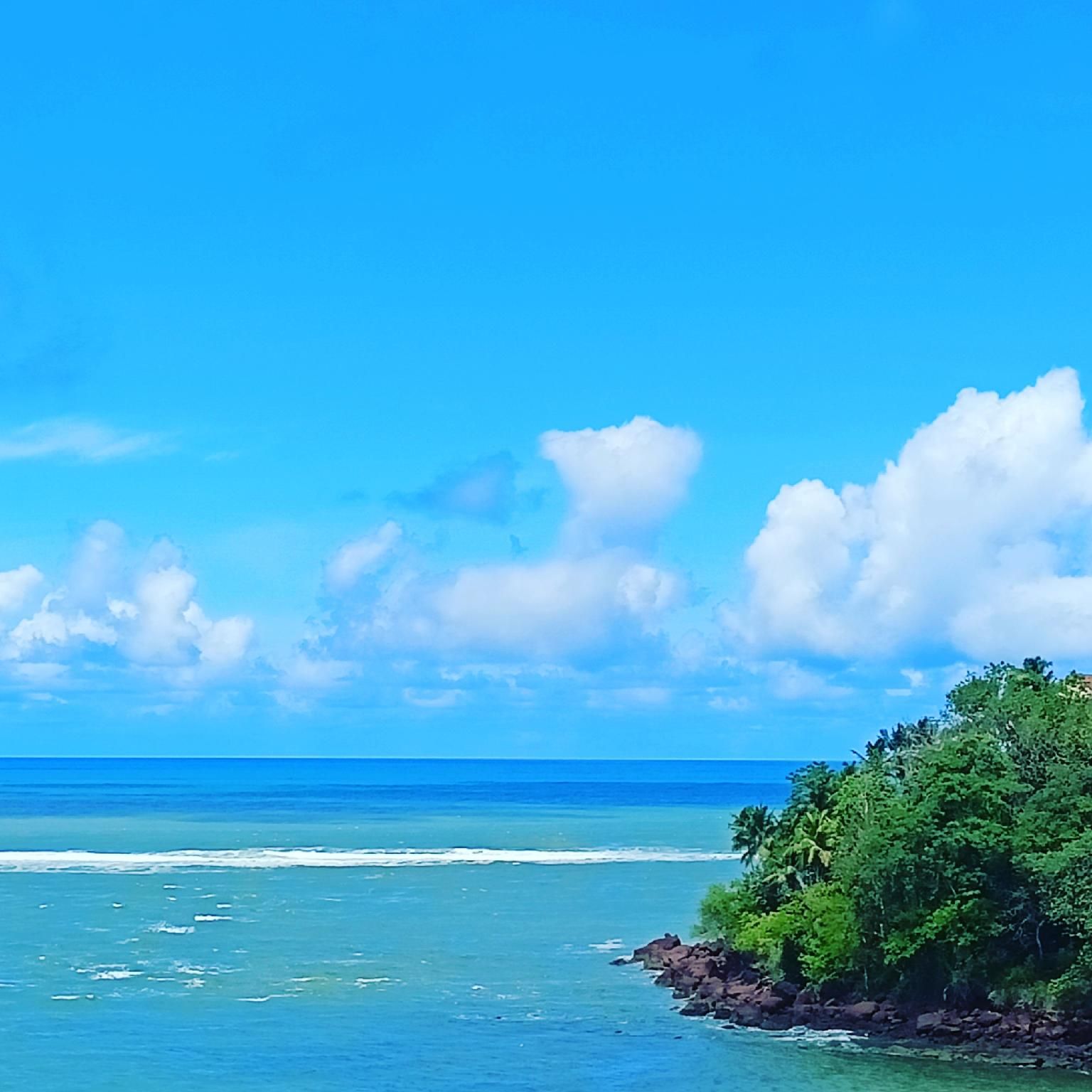 Hotel Hill Rock Goa - Арамбол - Пляж