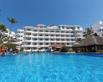 Torreblanca Beach Hotel and Suites Guayabitos - Desayuno y Comida Incluido - Rincon de Guayabitos - Piscina