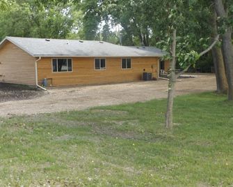 Big Spirit Resort - Spirit Lake - Building