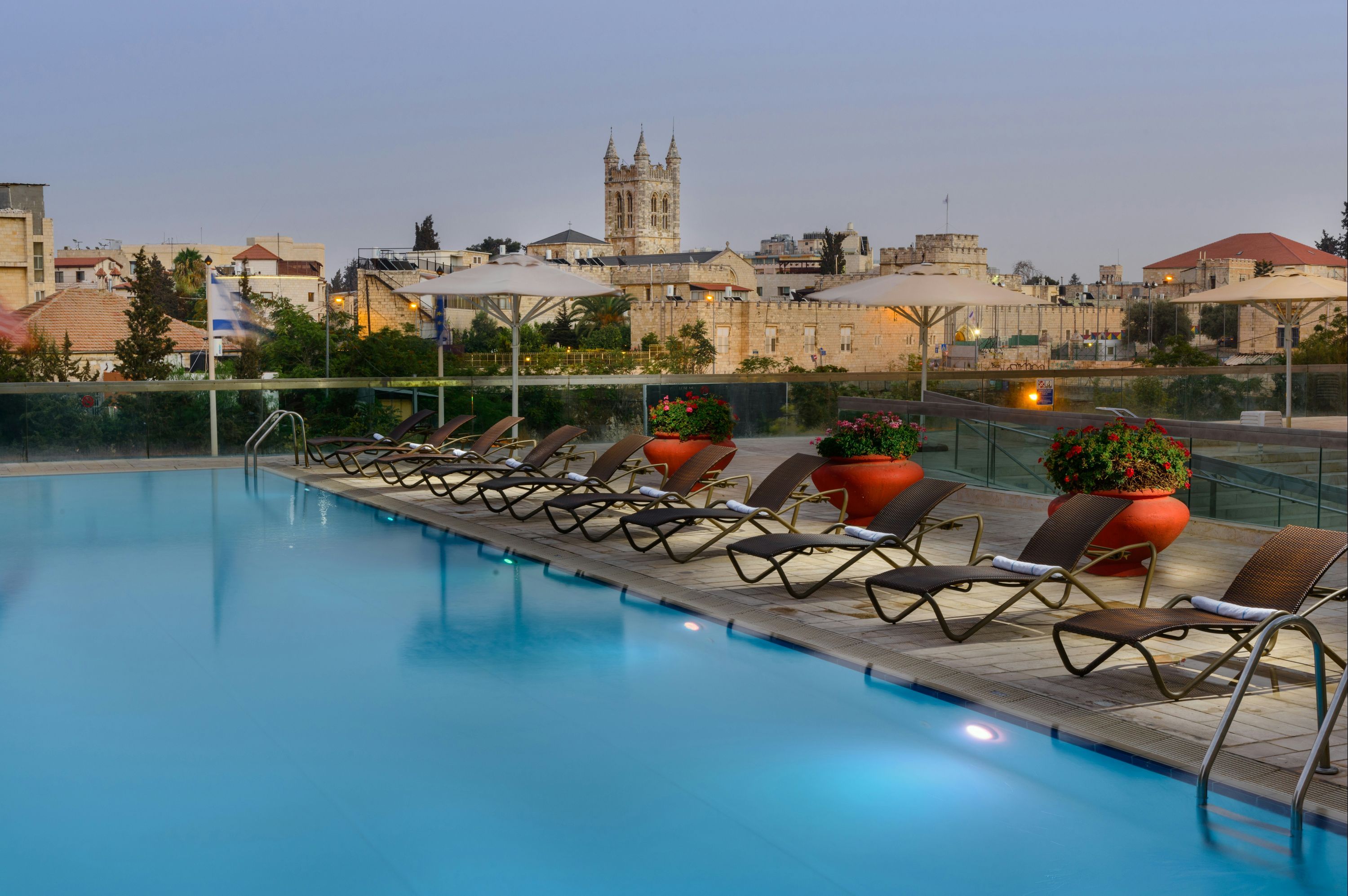 מלון גרנד קורט - ירושלים - בריכה