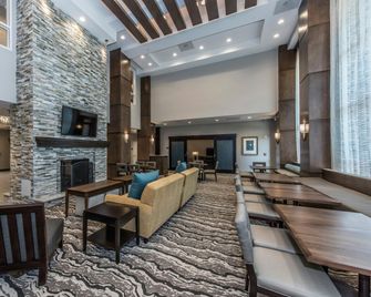 Staybridge Suites Charleston - Mount Pleasant By IHG - Charleston - Lobby