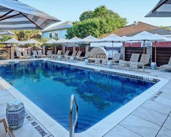 Back River Beach House - Tybee Island - Pool