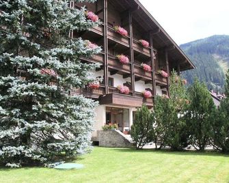 Hotel Simader - Bad Gastein - Building
