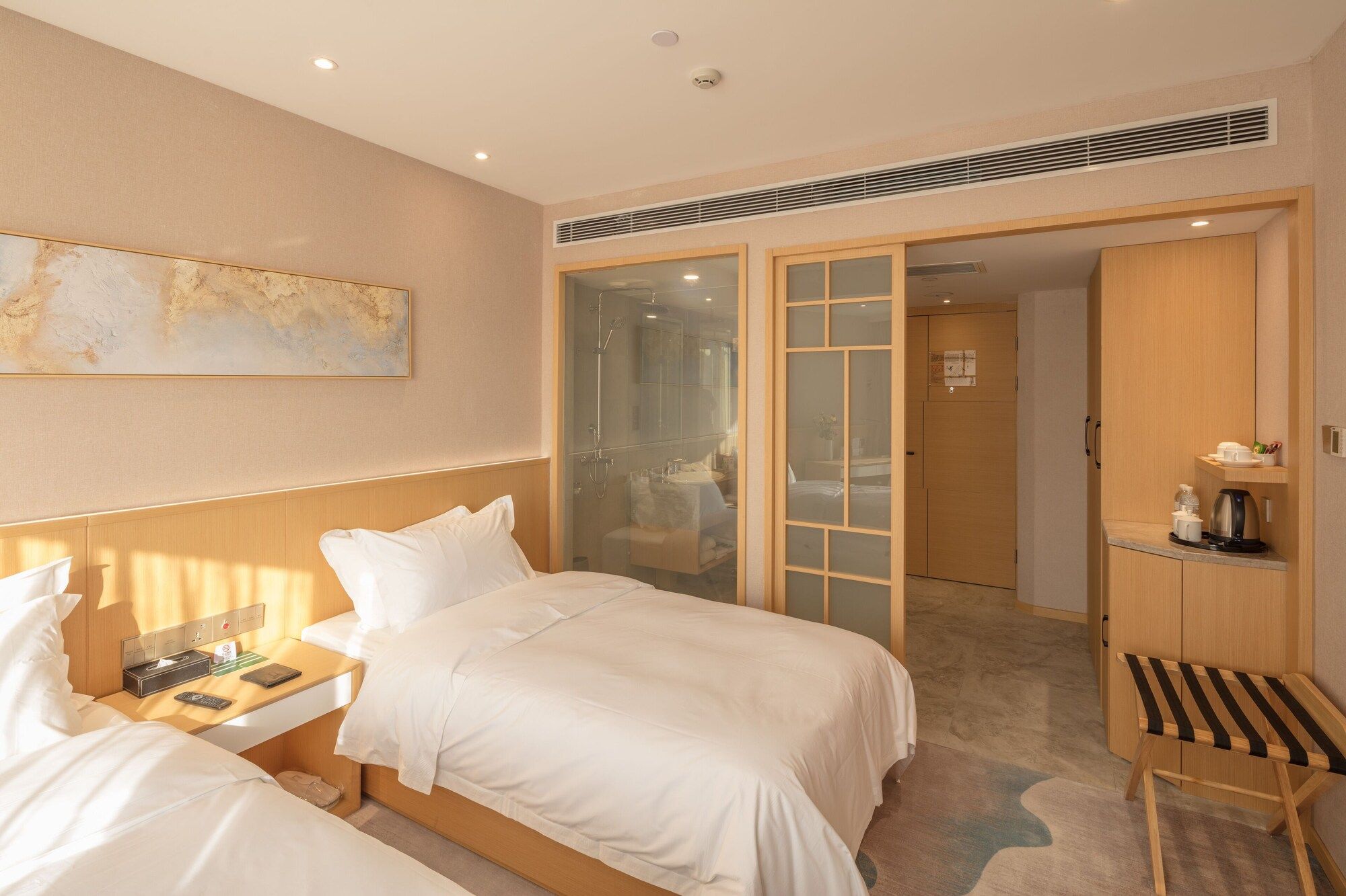 City Hotel Shanghai thumbnail 3
