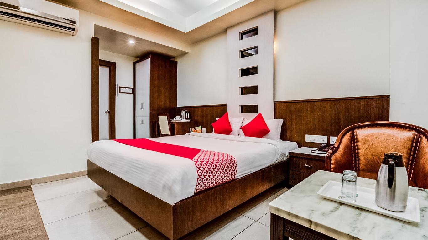 Capital O 3185 Hotel Emerald
