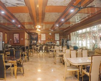 Mik Resort & Hotel - Trawas - Restaurant