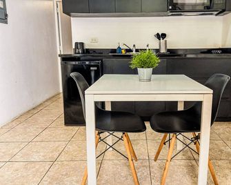 Gladiolas 2103 - Ponce - Kitchen