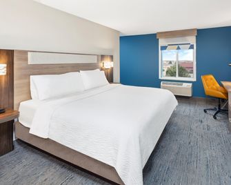 Holiday Inn Express & Suites Pekin (Peoria Area) By IHG - Pekin - Bedroom