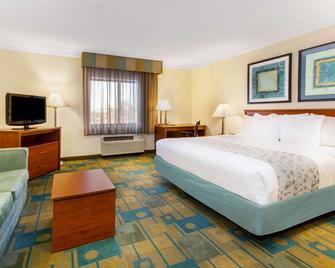 La Quinta Inn by Wyndham Chicago Willowbrook - Willowbrook - Ložnice