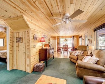 Forested Payson Cabin By Mogollon Rim Hi - Payson - Living room