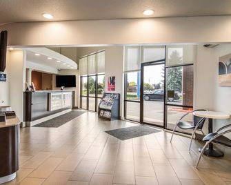 Motel 6 Vancouver Wa - Vancouver - Front desk