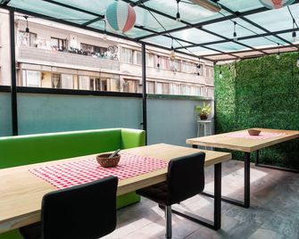 Hostel La Moneda - סנטיאגו - מרפסת