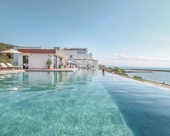 Grifid Hotel Encanto Beach - Golden Sands - Pool