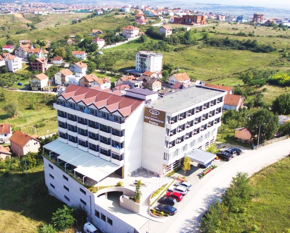 Hotel International Prishtina & Spa - Pristina - Gebouw