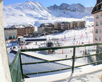 Hotel Kandahar - El Pas de la Casa - מרפסת