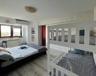 City Center Privat-Sauna Familyconcept - Iași - Dormitor