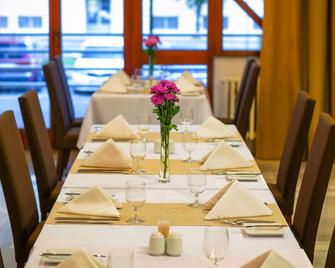 Hotel Metropol - Spisska Nova Ves - Ресторан