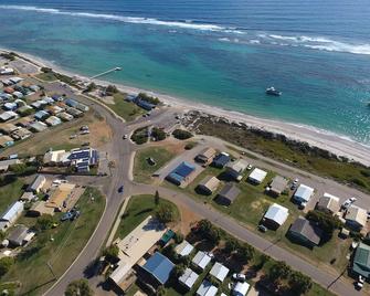Horrocks Beach Caravan Park - Northampton - Beach