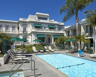 Explore Coronado! 3 Comfortable Units Close to SeaWorld San Diego! Heated Pool - National City - Pool