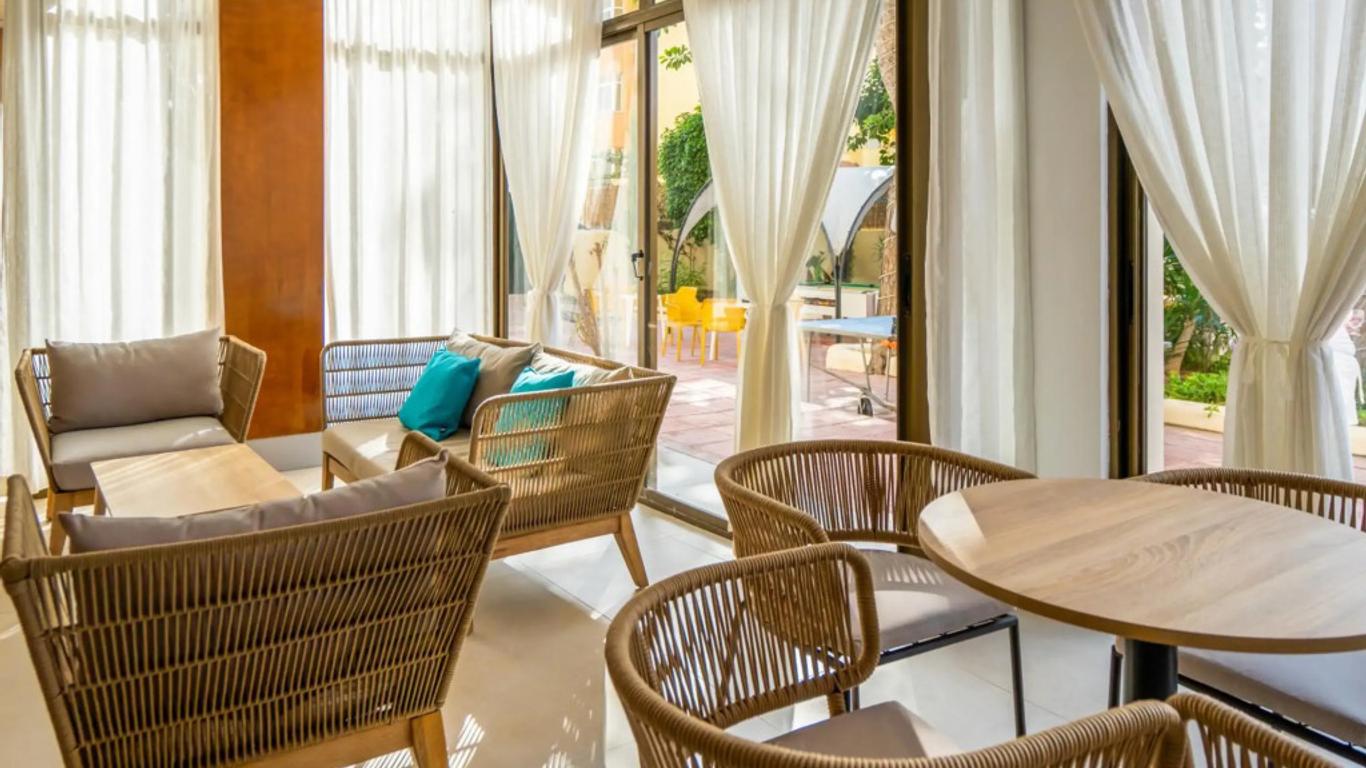 كلوب كان بوسا