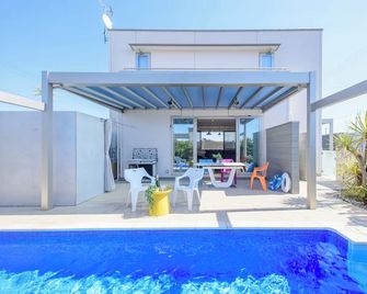 Pool Villa Mito - Mito - Piscina