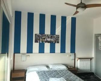 Hotel Miramare - Savona - Schlafzimmer