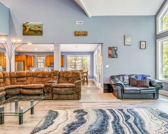 Lake Wateree Vacation Home 4 Bedroom Home by RedAwning - Winnsboro - Lobby